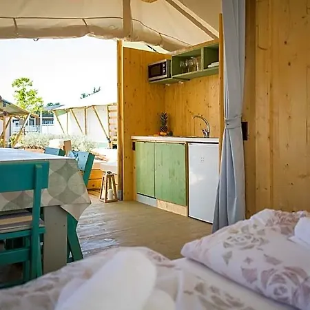 Mobile Homes Santa Marina, Lanterna 5*