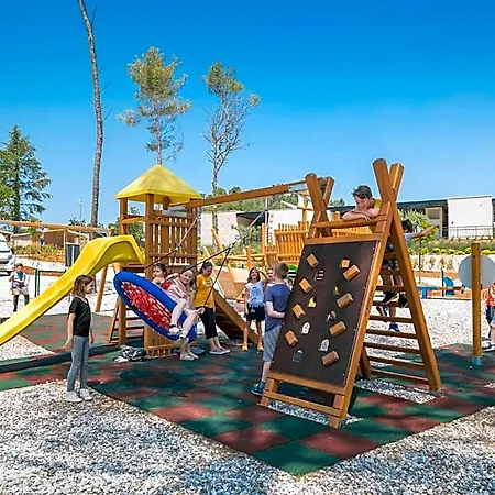 Mobile Homes Santa Marina, Lanterna Hotel 5*