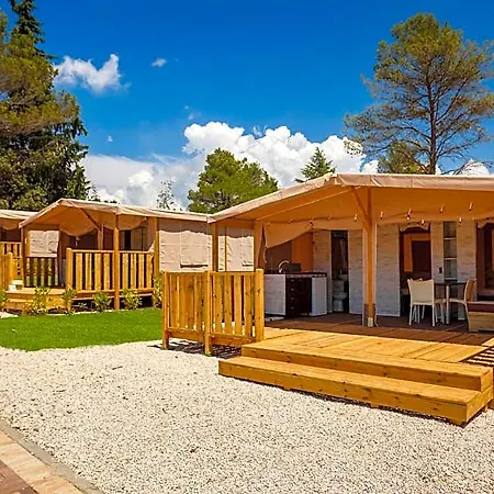 Mobile Homes Santa Marina, Lanterna
