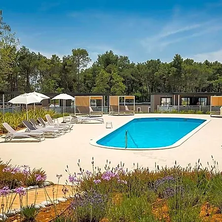 Mobile Homes Santa Marina, Lanterna
