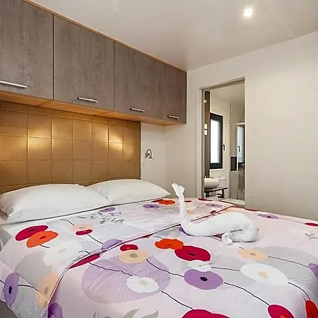 Hotel Mobile Homes Santa Marina, Lanterna