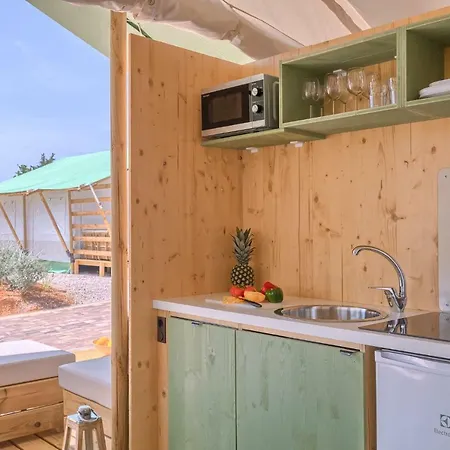 Parco vacanze Mobile Homes Santa Marina, Lanterna 5*