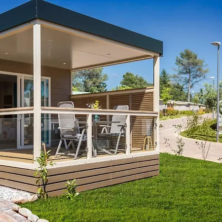 База відпочинку Mobile Homes Santa Marina, Lanterna Tar-Vabriga