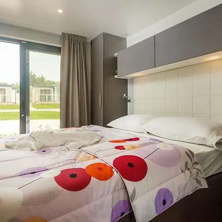 Mobile Homes Santa Marina, Lanterna Тар