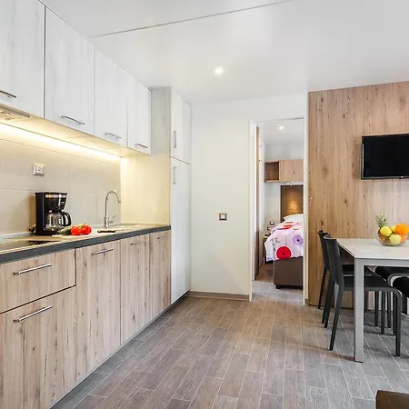Mobile Homes Santa Marina, Lanterna 5* Тар