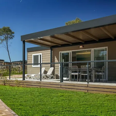 Mobile Homes Santa Marina, Lanterna Тар