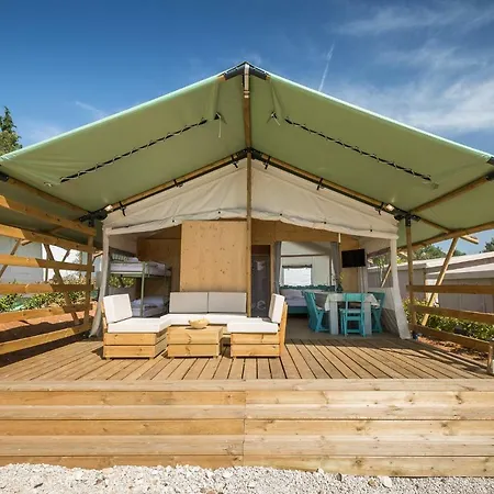 Mobile Homes Santa Marina, Lanterna 5* Тар